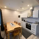 Cozy A With Private Jacuzzi! Holiday home