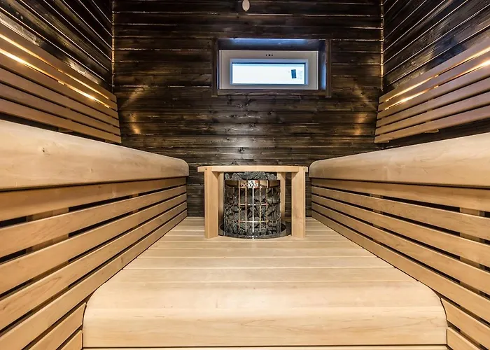 Cozy A With Private Jacuzzi! 펜션 Kittilä